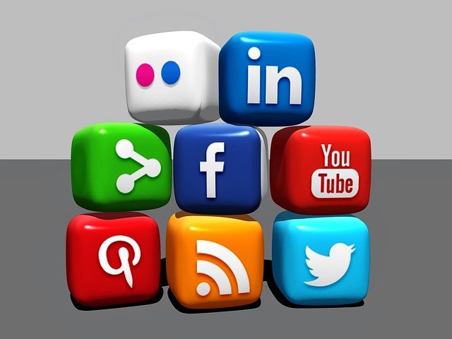 embrace social media in the EFL classroom